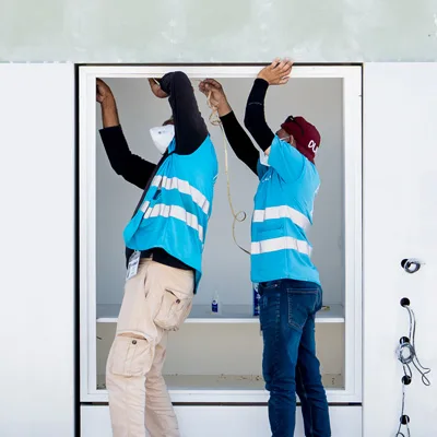 event-installation-team.jpg