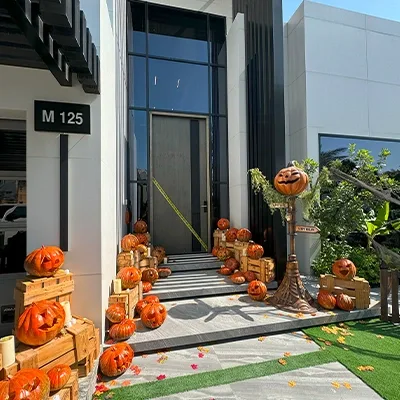 halloween-house-entrance-decoration-dubai-uae.webp