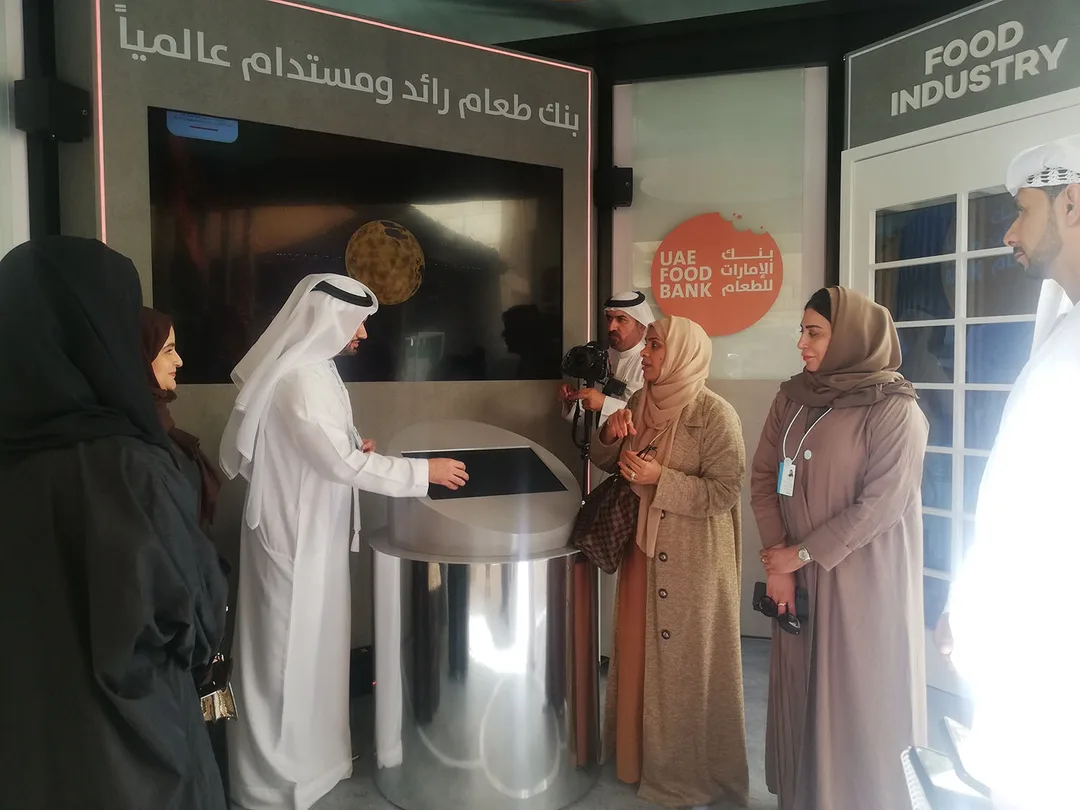 Interactive exhibition booth demonstrating food distribution logistics and cold-chain technology
